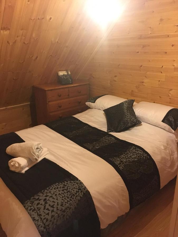 Log House Hideaway Villa Johnswell Luaran gambar